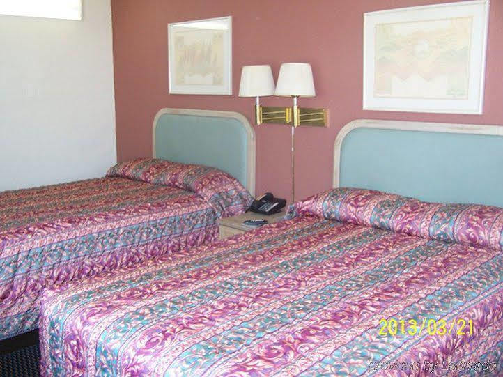 Scottish Inns Тупело Екстер'єр фото